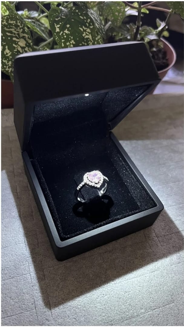 Kalpli Pandora Yüzük Ciddi İlişki Yüzüğü & Işıklı Yüzük Kutusunda Kalpli Yüzük Ayarlanabilir