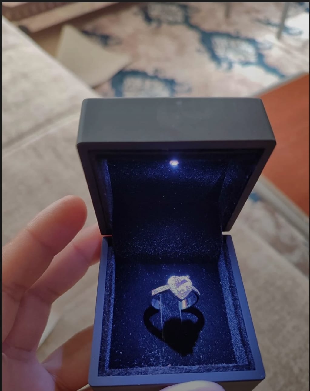 Kalpli Pandora Yüzük Ciddi İlişki Yüzüğü & Işıklı Yüzük Kutusunda Kalpli Yüzük Ayarlanabilir