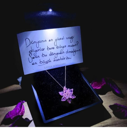 Işıklı Kolye Kutulu Gümüş Lotus Çiçeği Kolye | 925 Ayar Gümüş Kolye