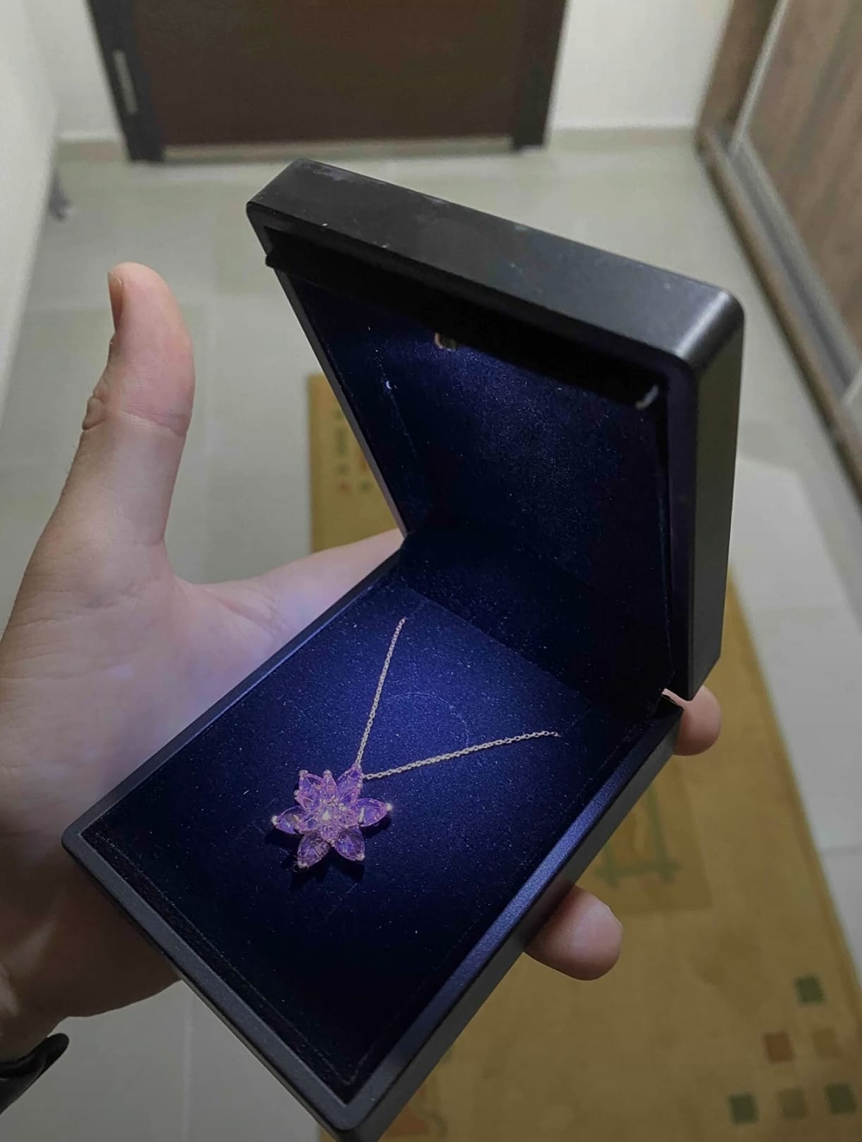 Işıklı Kolye Kutulu Gümüş Lotus Çiçeği Kolye | 925 Ayar Gümüş Kolye